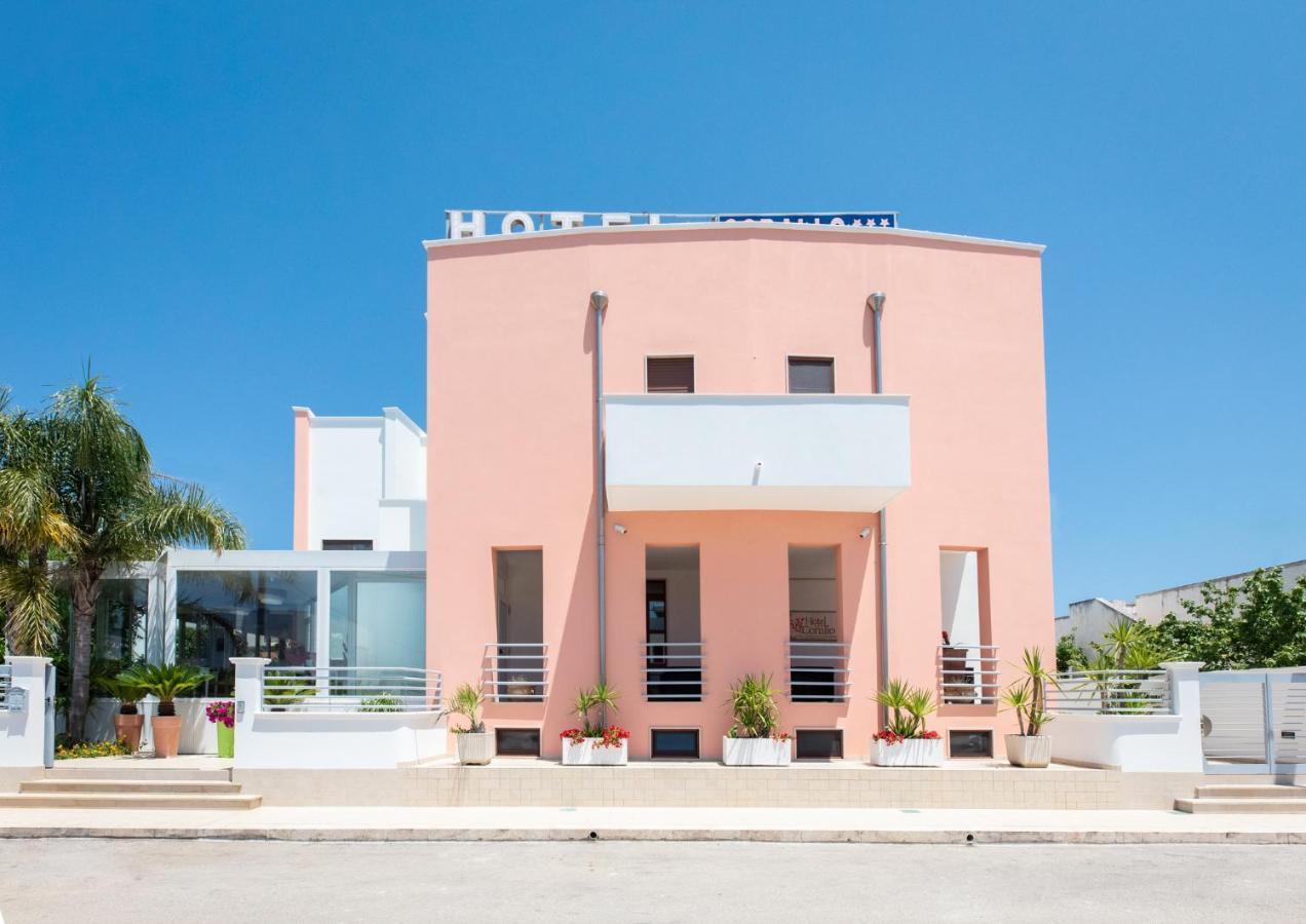 טורה סנטה סאבינה Hotel Corallo מראה חיצוני תמונה